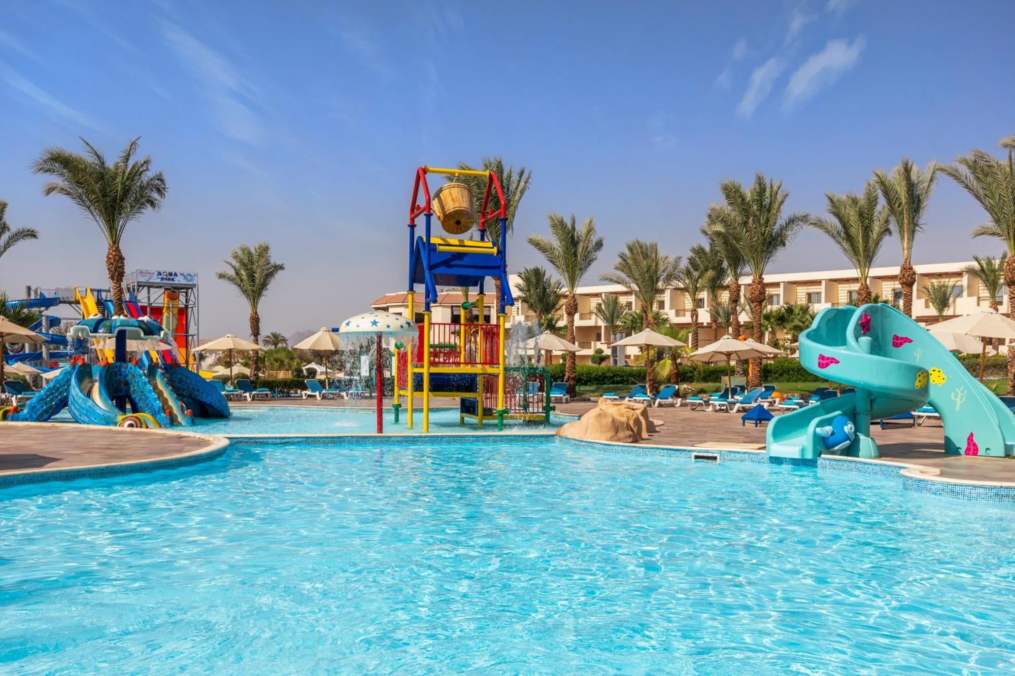 Xperience Kiroseiz Aquapark Premier-Naama Bay Hotel Шарм ел-Шейх Екстериор снимка Aqua Park at Hilton Hurghada Resort